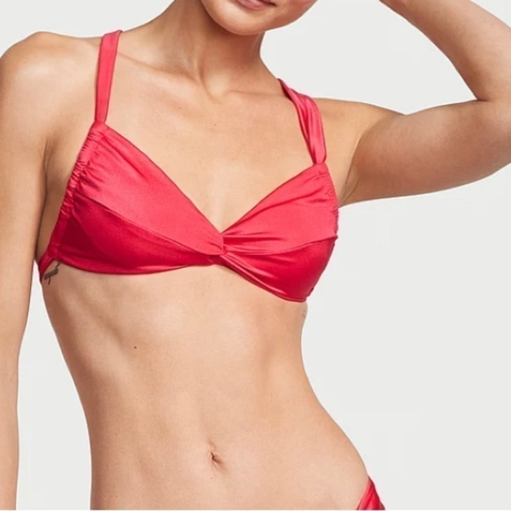 Victoria's Secret NWT Twist Bralette Bikini Top Wild Strawberry-Medium